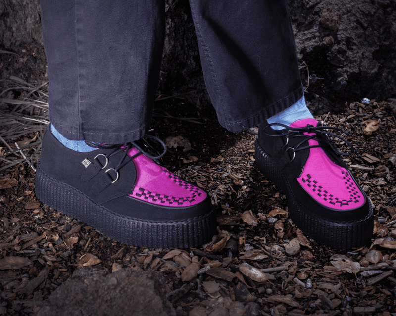 V3183 Black & Neon Pink Viva Mondo Creeper