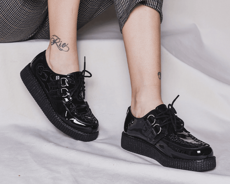 F9679 Black Patent Viva Low Sole Creeper