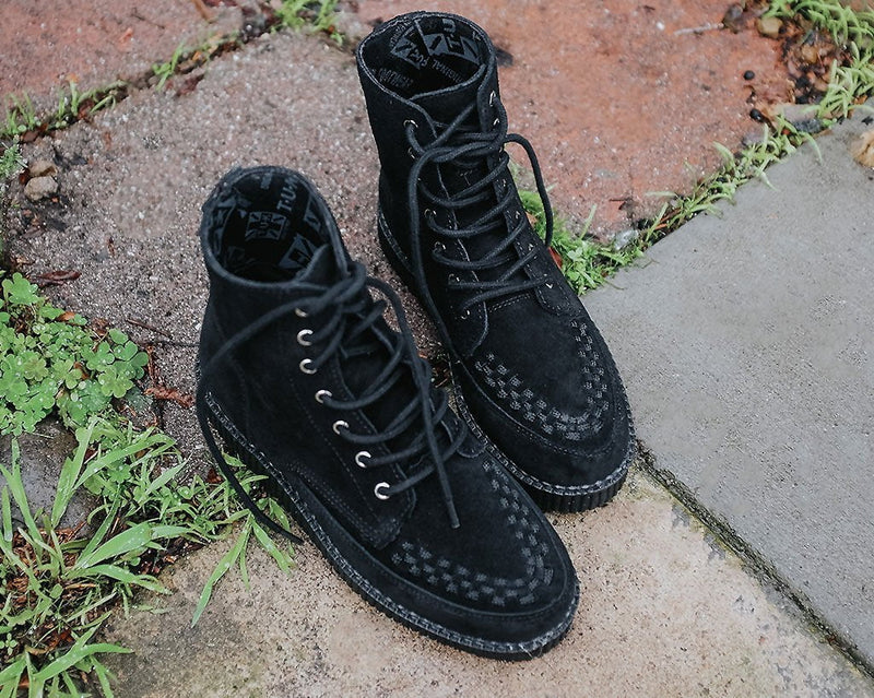 F9710 Black Suede 7-Eye Viva Low Boot