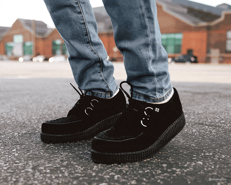 F7270 Black Suede Viva Low Creeper