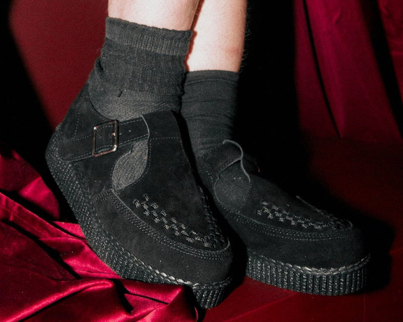 F9954 Black Suede Viva Low Sandal