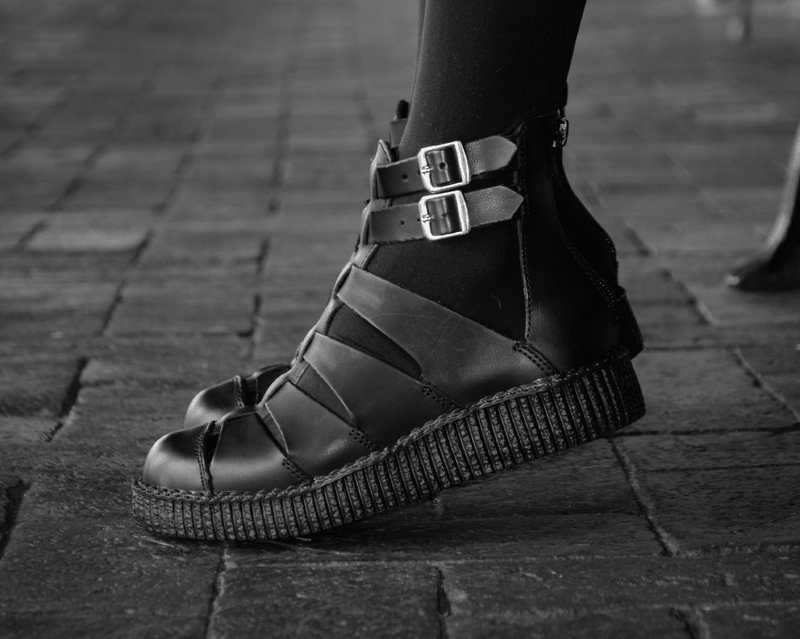 V9577L Black TUKskin™ Gladiator Viva Low Sandal