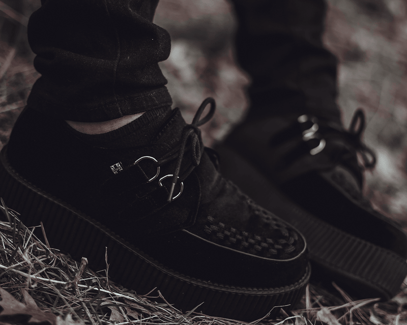 V9492 Black Velvet Viva Mondo Creeper