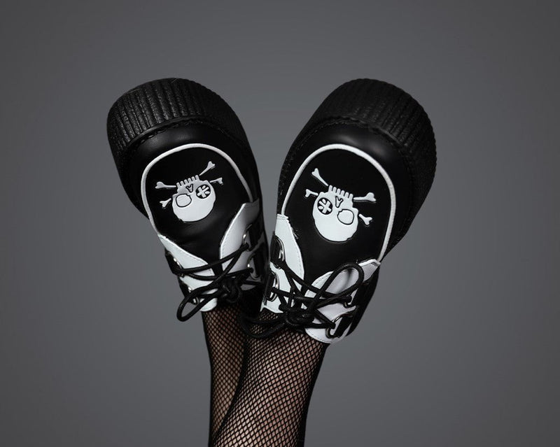 V3209 Black & White Pirate Viva Mondo Creeper