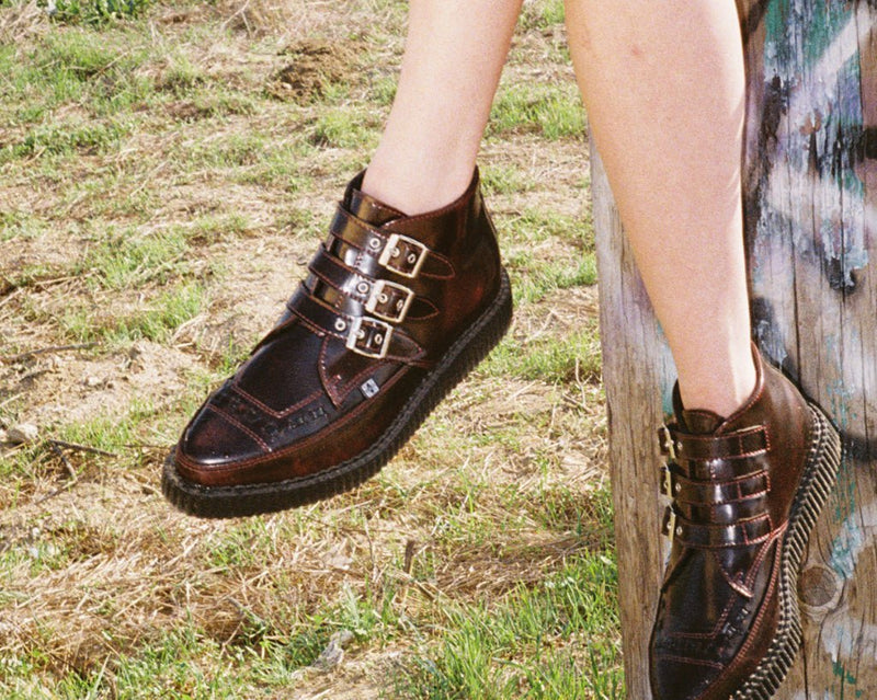 A3170 Burgundy Rub-Off 3-Buckle Pointed Creeper Boot
