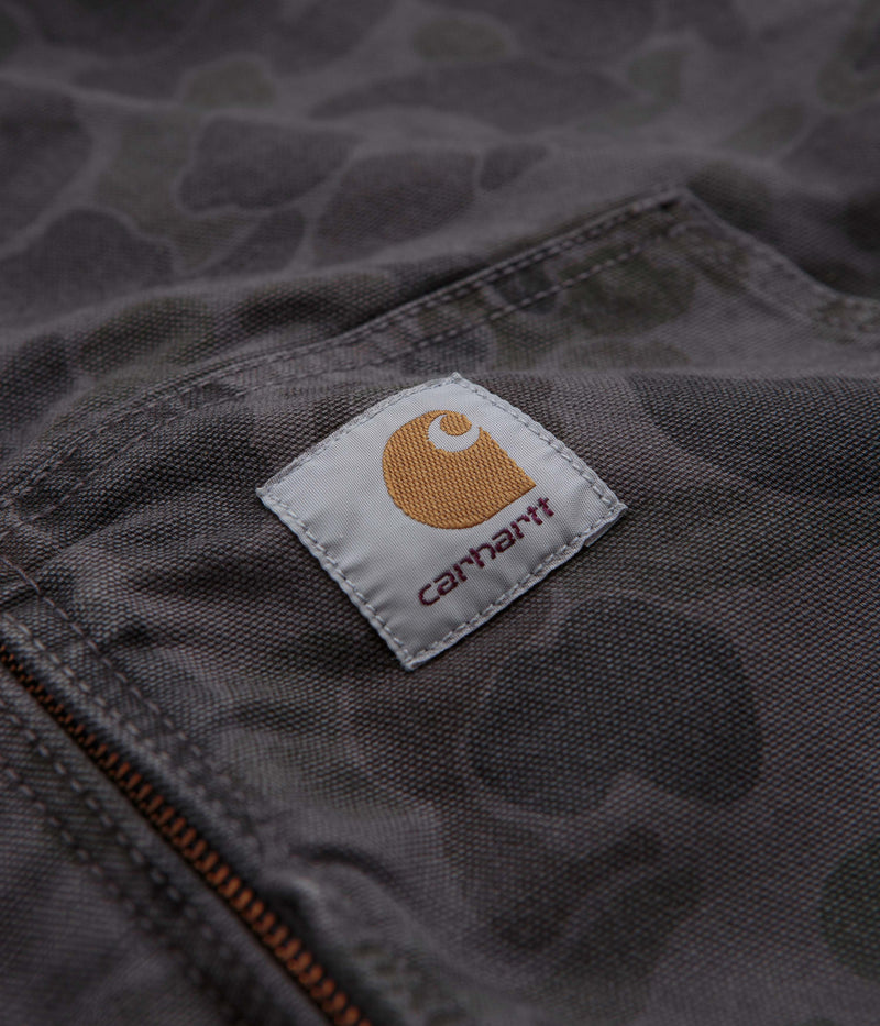 Carhartt Duck Active Jacket in Camo Duck and Green / Graphite