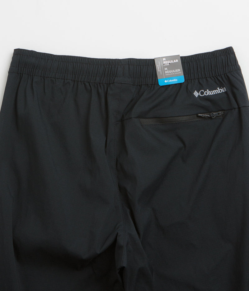 Columbia Tech Wind Pants in Black