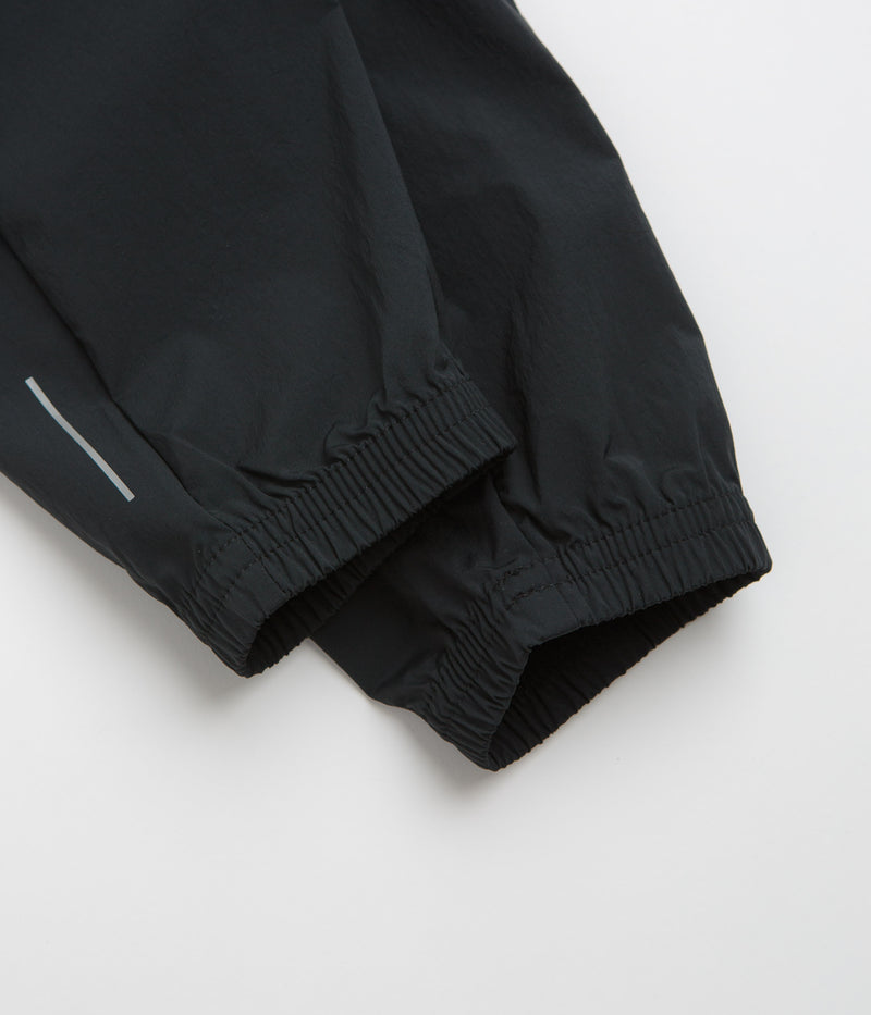 Columbia Tech Wind Pants in Black