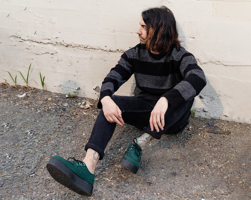 V3062 Dark Cedar Viva Mondo Creeper