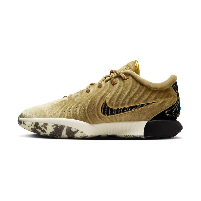 LeBron XXI Basketball Shoes