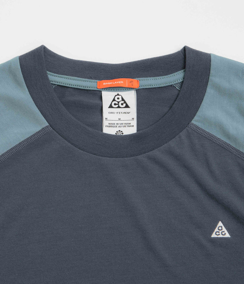Nike ACG Goat Rocks T-Shirt in Thunder Blue and Smokey Blue / Summit White