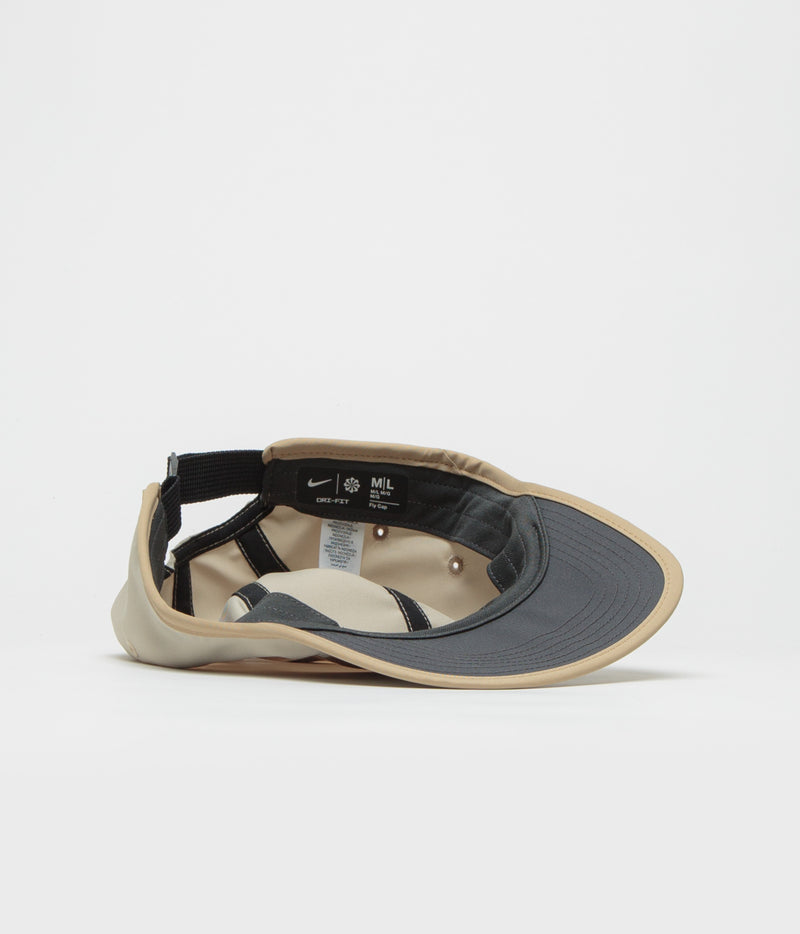 Nike Fly Cap in Desert Khaki and Parachute Beige / Phantom