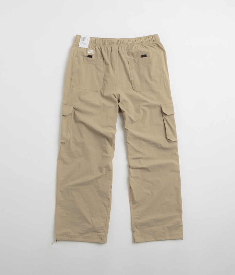 Nike SB Kearny Cargo Pants in Khaki and White