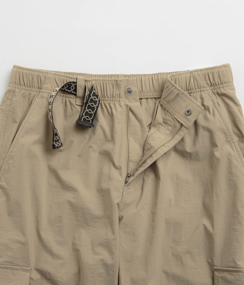 Nike SB Kearny Cargo Pants in Khaki and White