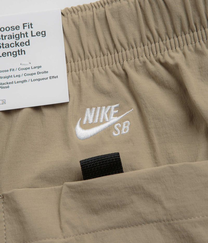 Nike SB Kearny Cargo Pants in Khaki and White