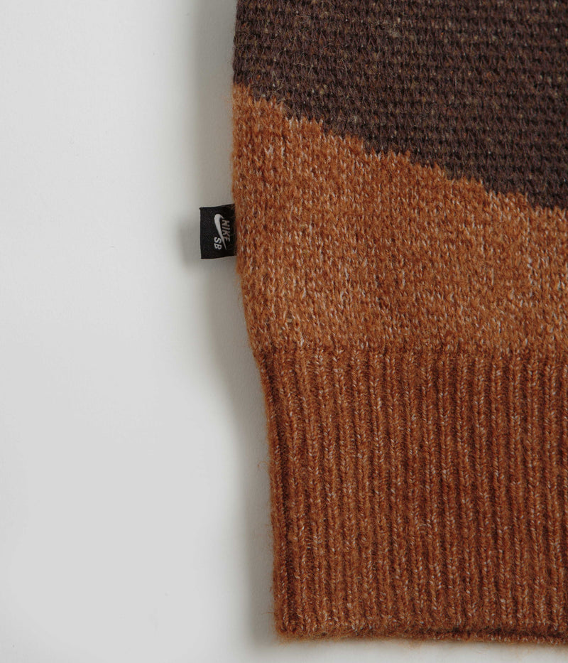 Nike SB Snake Sweater Vest in Celestial Gold and Light British Tan
