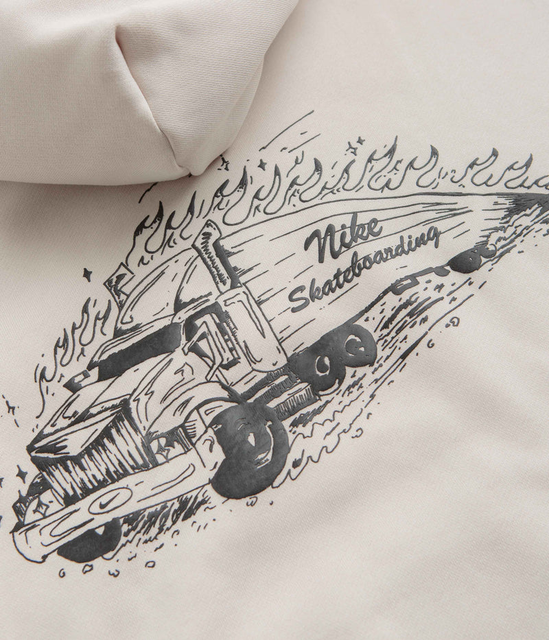 Nike SB Truckin Hoodie in Light Orewood Brown