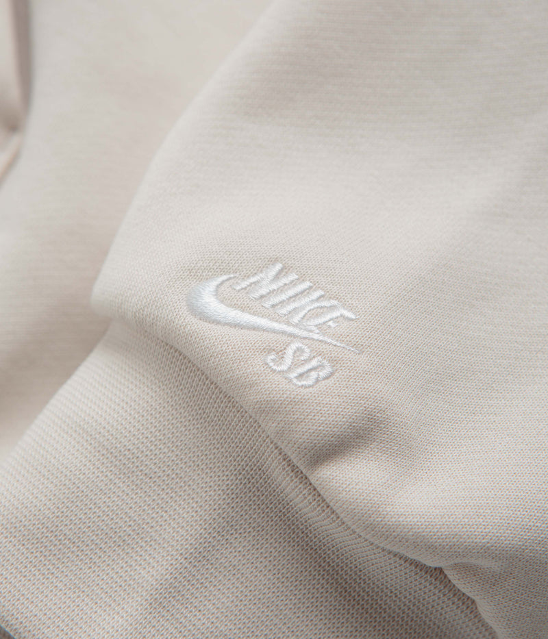 Nike SB Truckin Hoodie in Light Orewood Brown