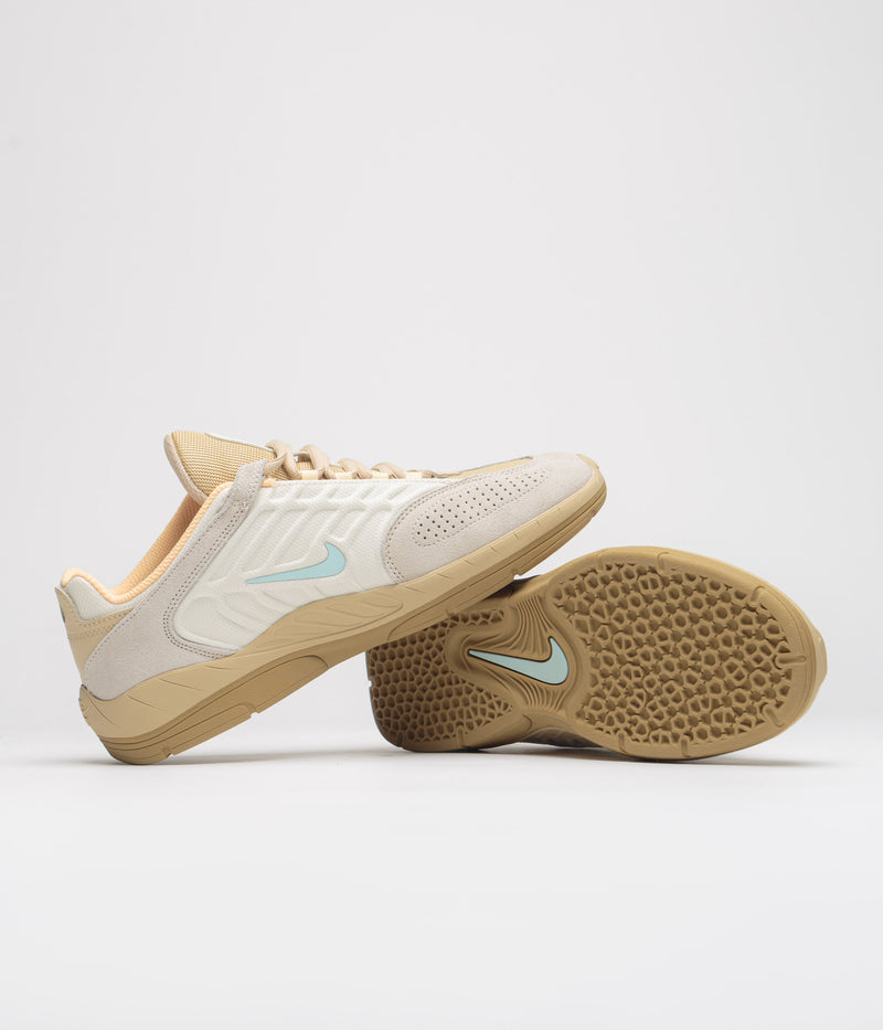 Nike SB Vertebrae TE Shoes in Coconut Milk and Jade Ice and Sesame - Gold