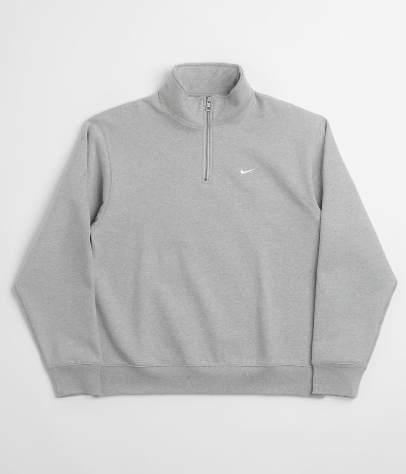 Nike Solo Swoosh 1/4 Zip Sweatshirt in Dark Grey Heather and White