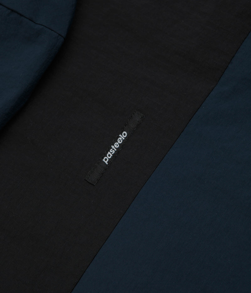 Pasteelo Hooded Windbreaker Jacket in Black and Navy