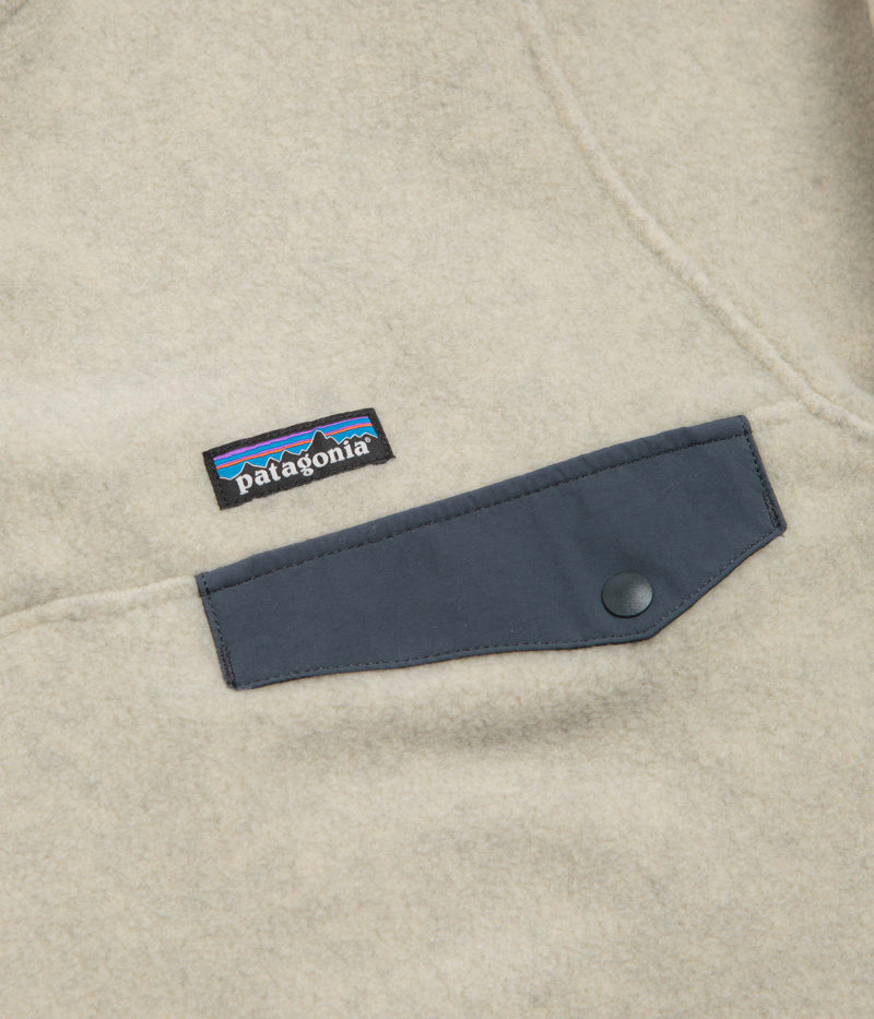 Patagonia Lightweight Synchilla Snap-T Fleece in Oatmeal Heather and Smolder Blue
