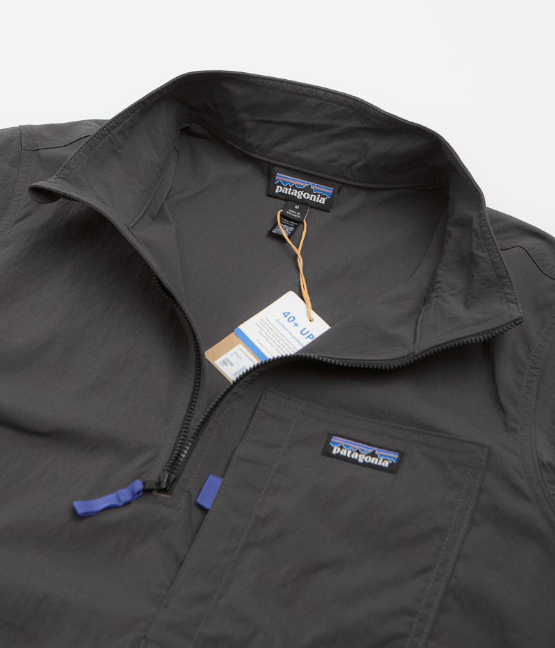 Patagonia Outdoor Everyday Marsupial Jacket in Ink Black