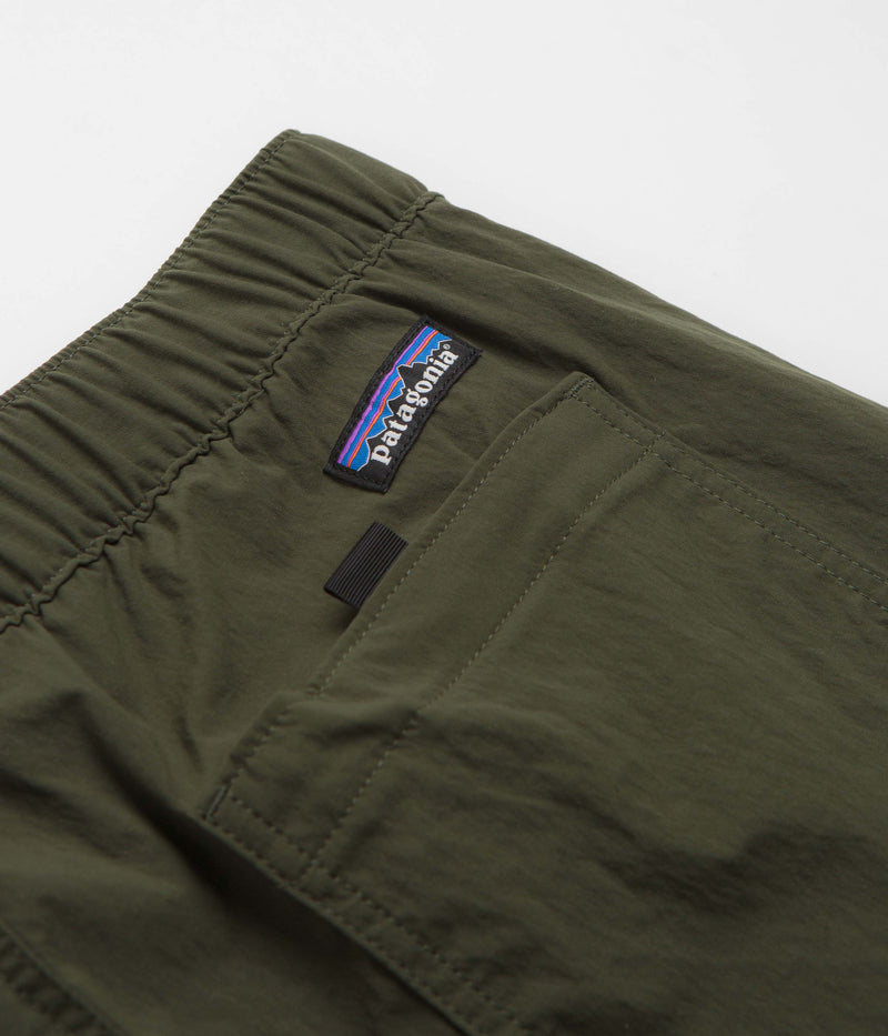 Patagonia Outdoor Everyday Pants in Pine Needle Green