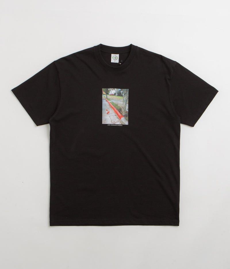 Polar Red Curb T-Shirt in Black