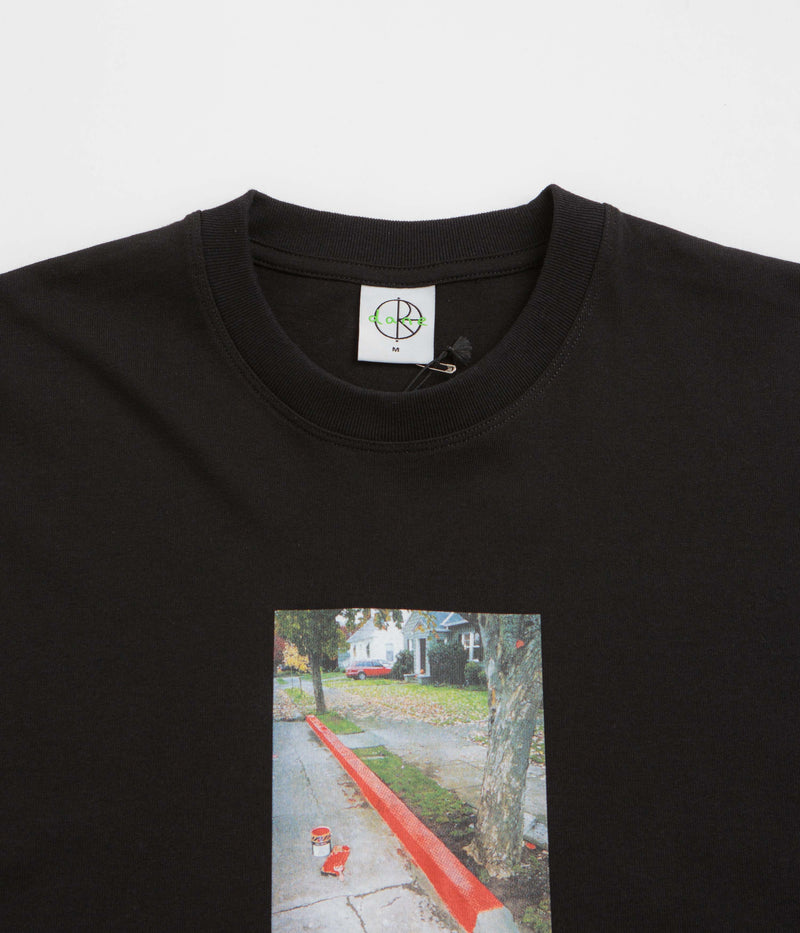 Polar Red Curb T-Shirt in Black