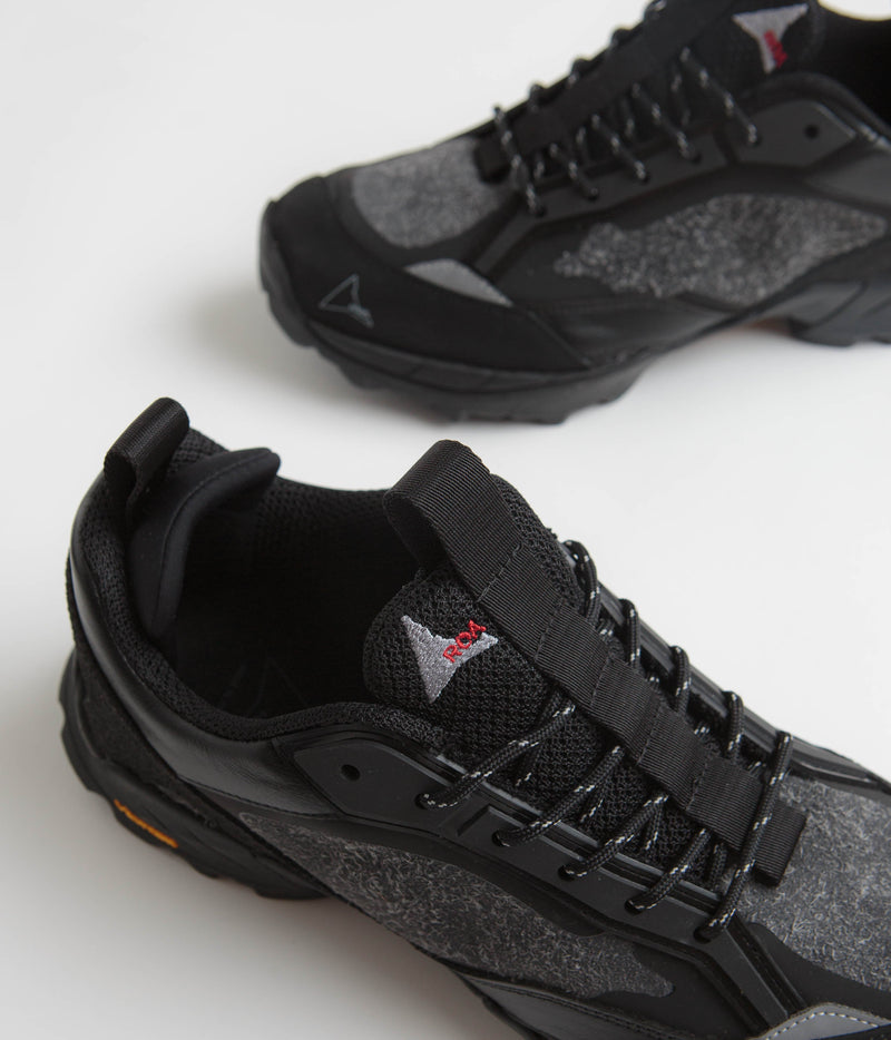 ROA Lhakpa Shoes in Black