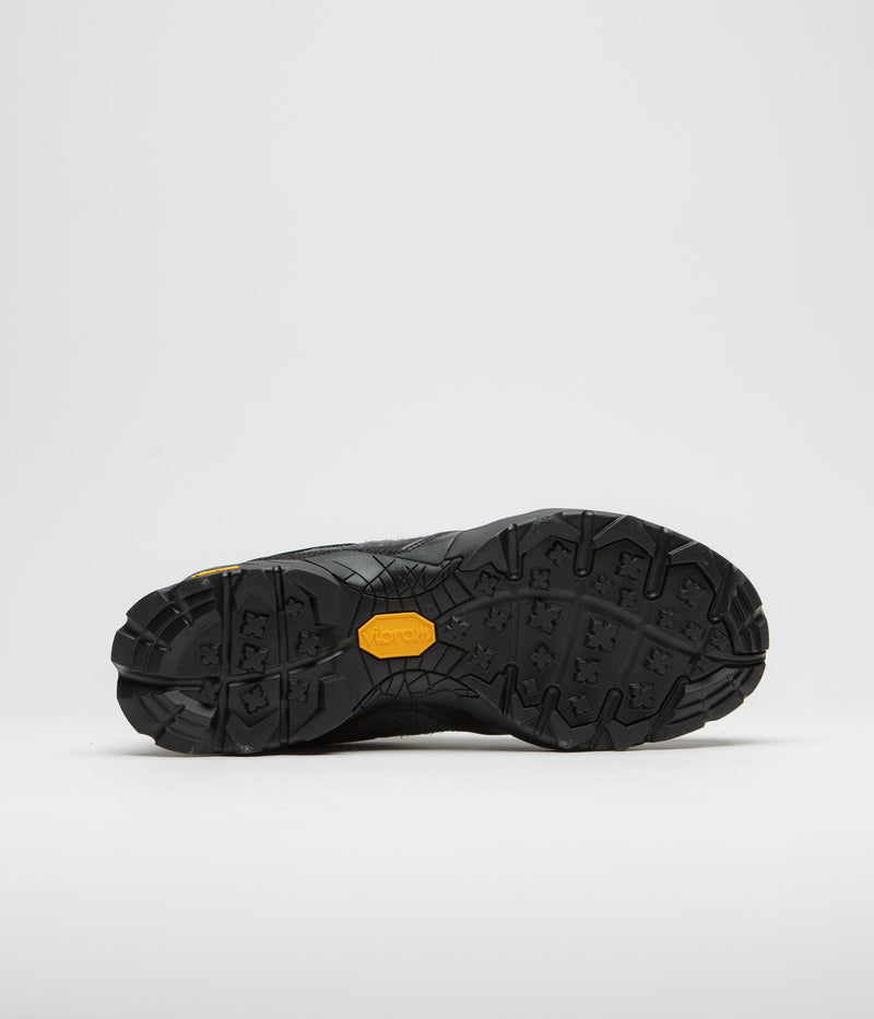 ROA Lhakpa Shoes in Black