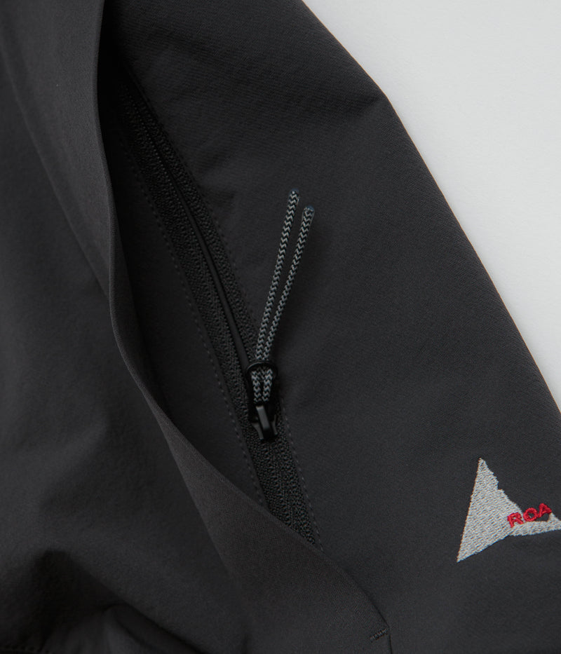 ROA Testudo Reinforced Knee Pants in Anthracite