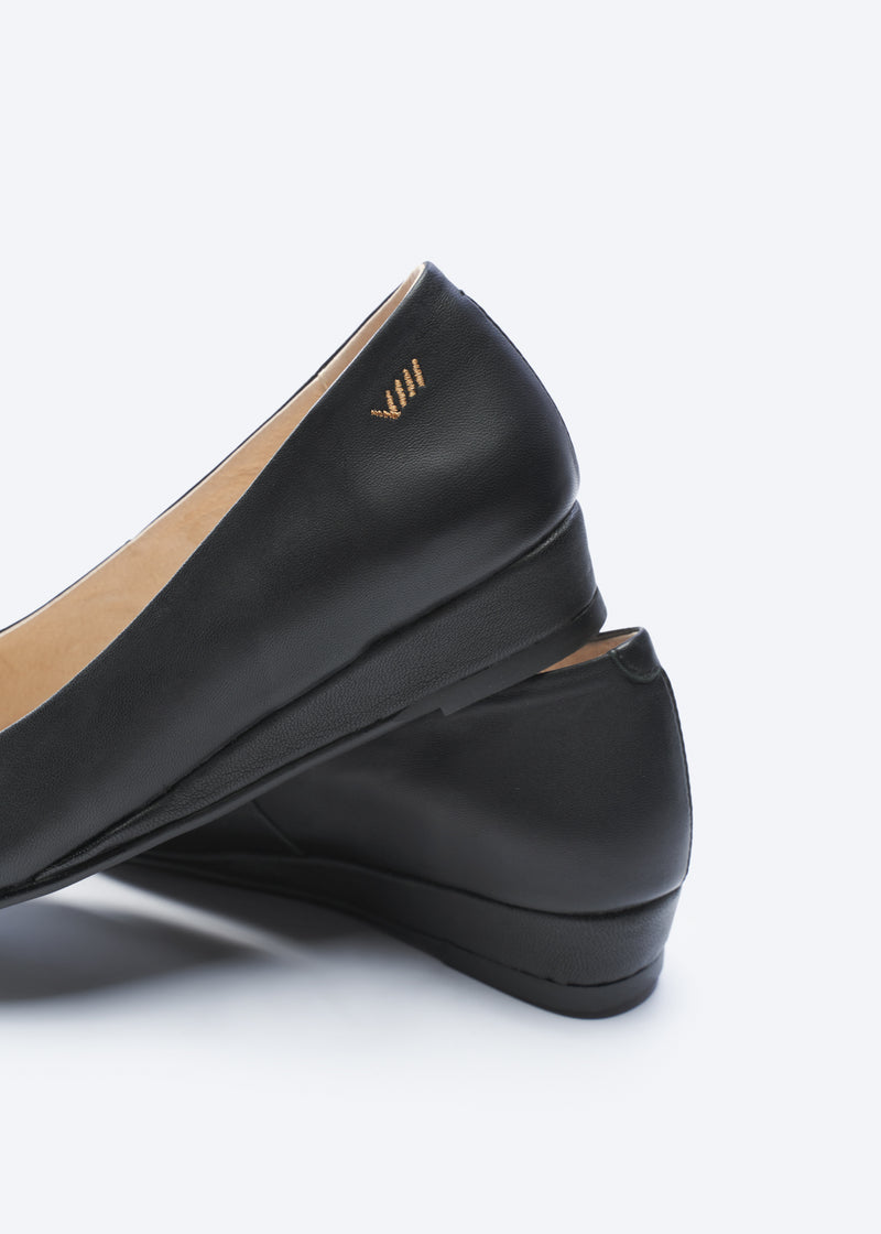 Roma Black Leather Slip On Women Flat Shoe Back Detail