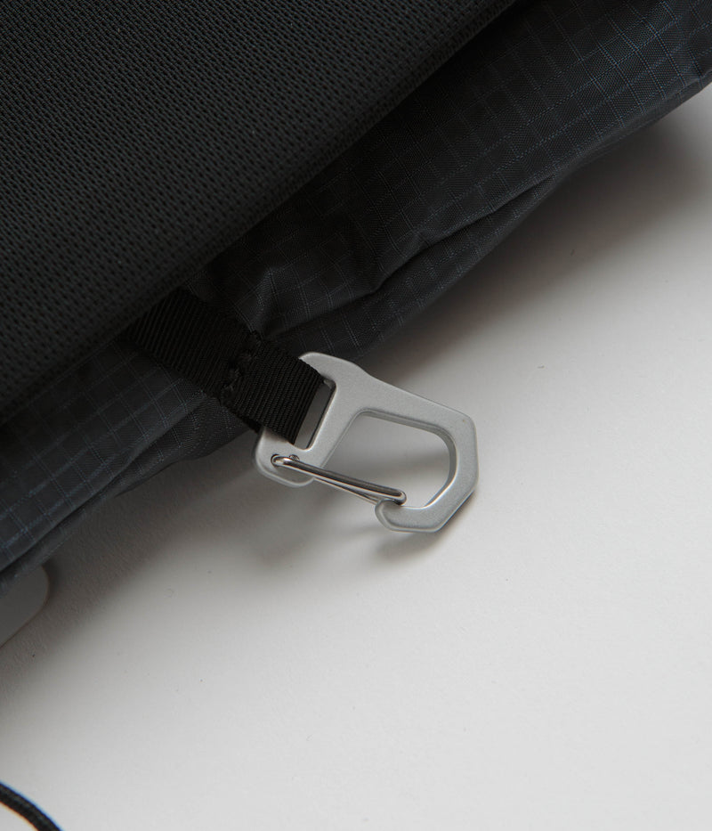 Salomon ACS 2 Pouch in Turbulence and Monument