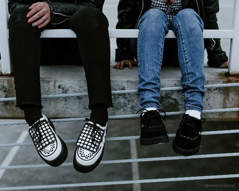 A8138 Suede Pointed Creepers
