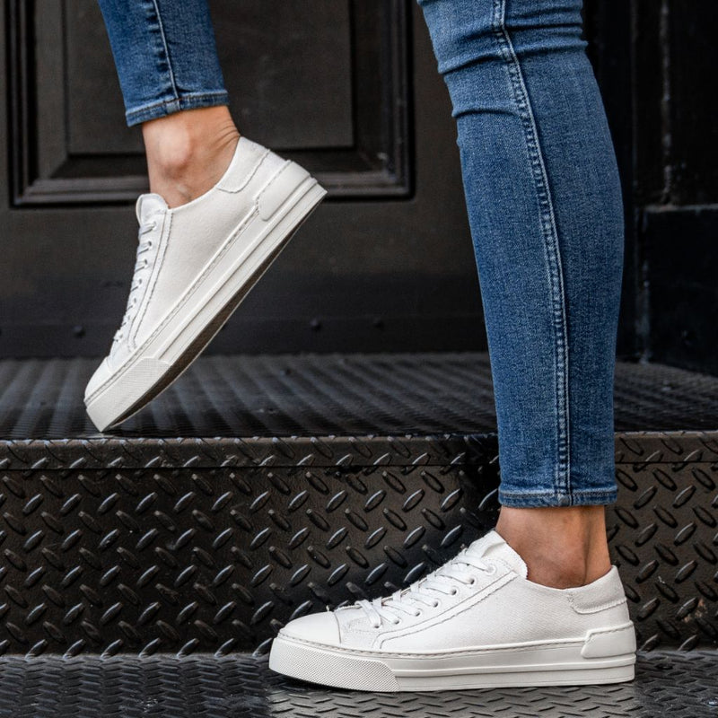 Women's Refresh | White