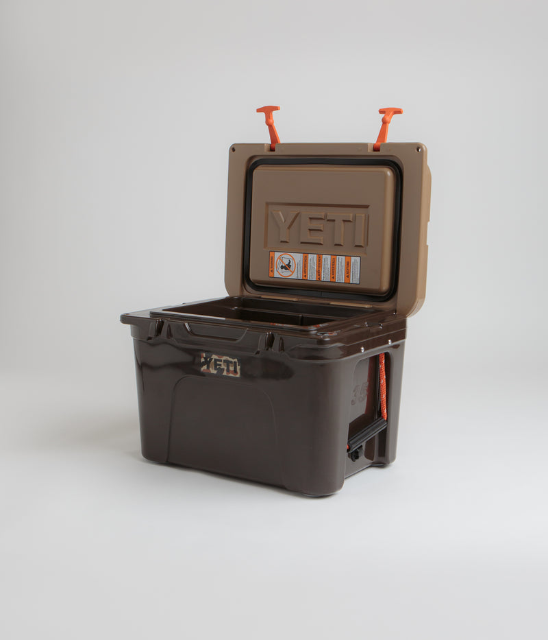 Yeti Tundra 35 Hard Cooler in Wetlands Brown